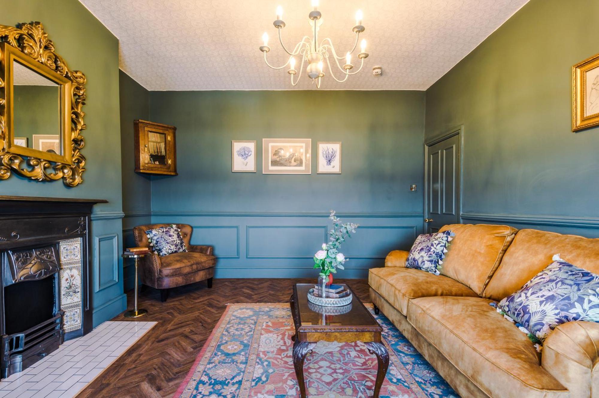 Russell Court By Orenda-Luxe Llandudno Exterior photo