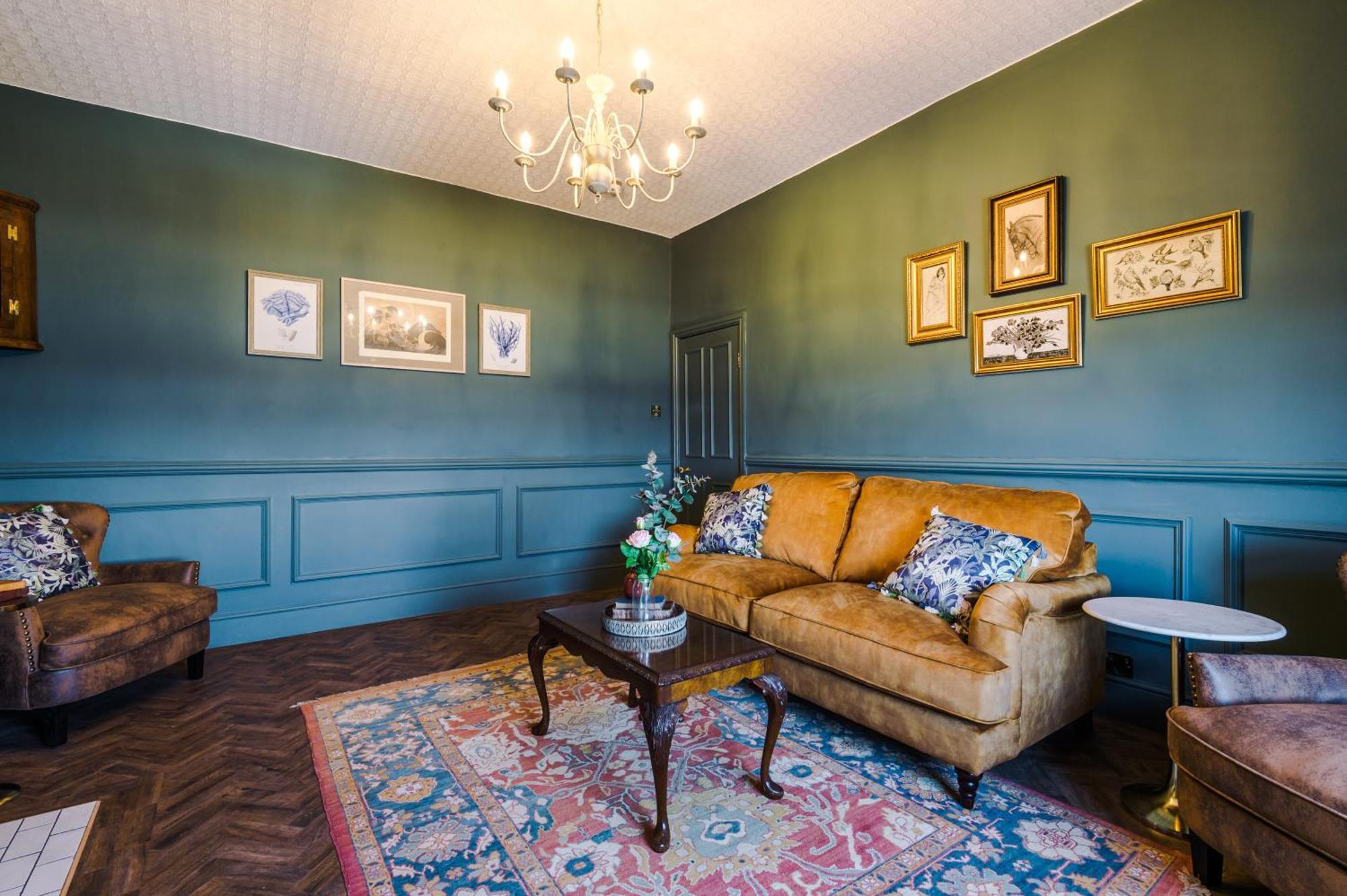 Russell Court By Orenda-Luxe Llandudno Exterior photo