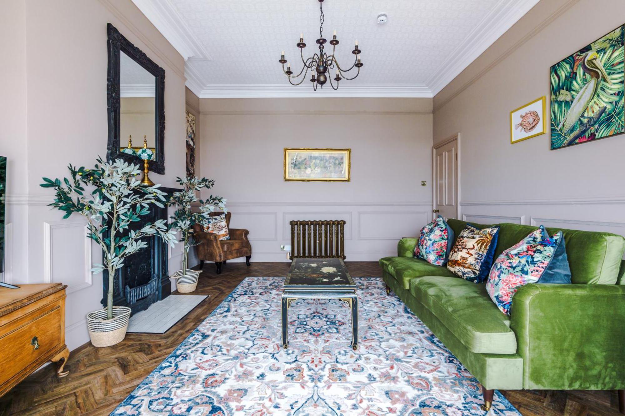 Russell Court By Orenda-Luxe Llandudno Exterior photo